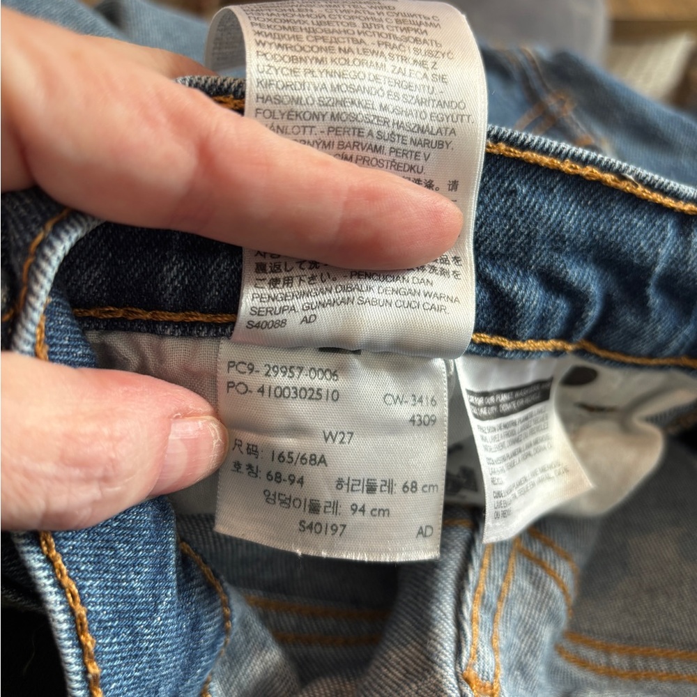 Vintage Levi's Classic Orange Tab Denim Jeans. Size 27 - Picture 8 of 11